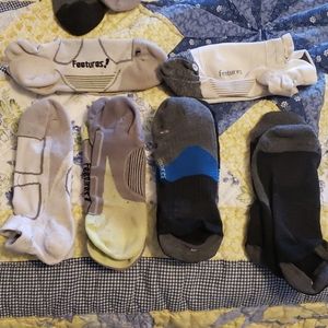 Lot of 6 Feetures socks